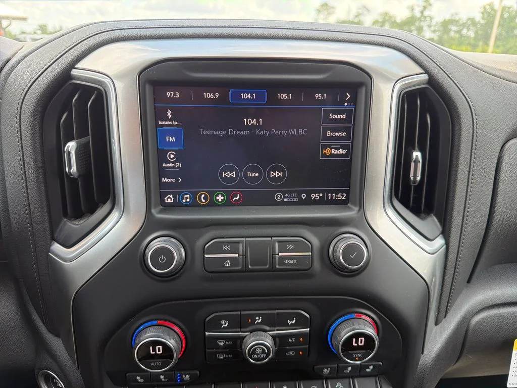 Used 2021 White Chevrolet LTZ image 22
