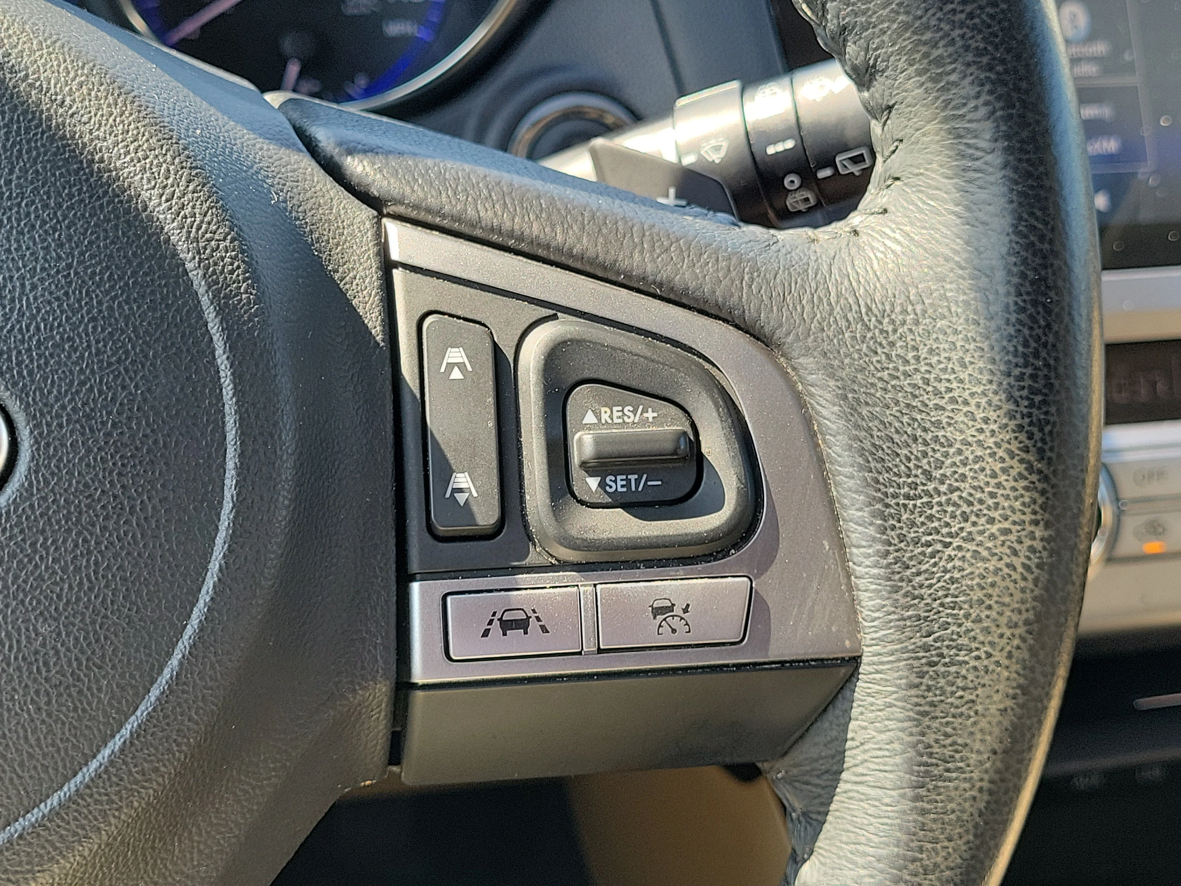 Used 2017 Blue Subaru 2.5i image 22