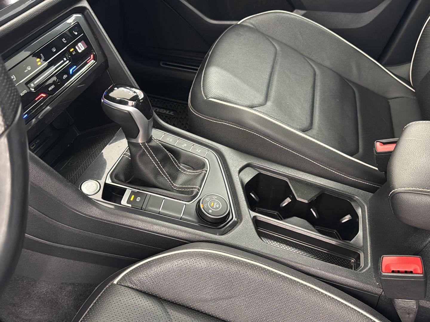 2022 Volkswagen Tiguan SEL R-LINE - Photo 30