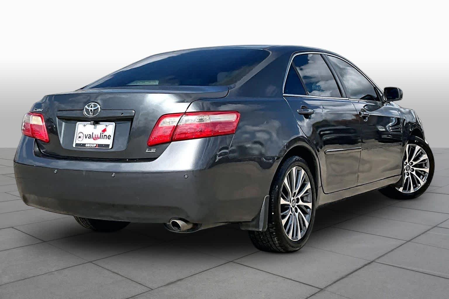 Used 2008 Magnetic Gray Metallic Toyota LE image 12