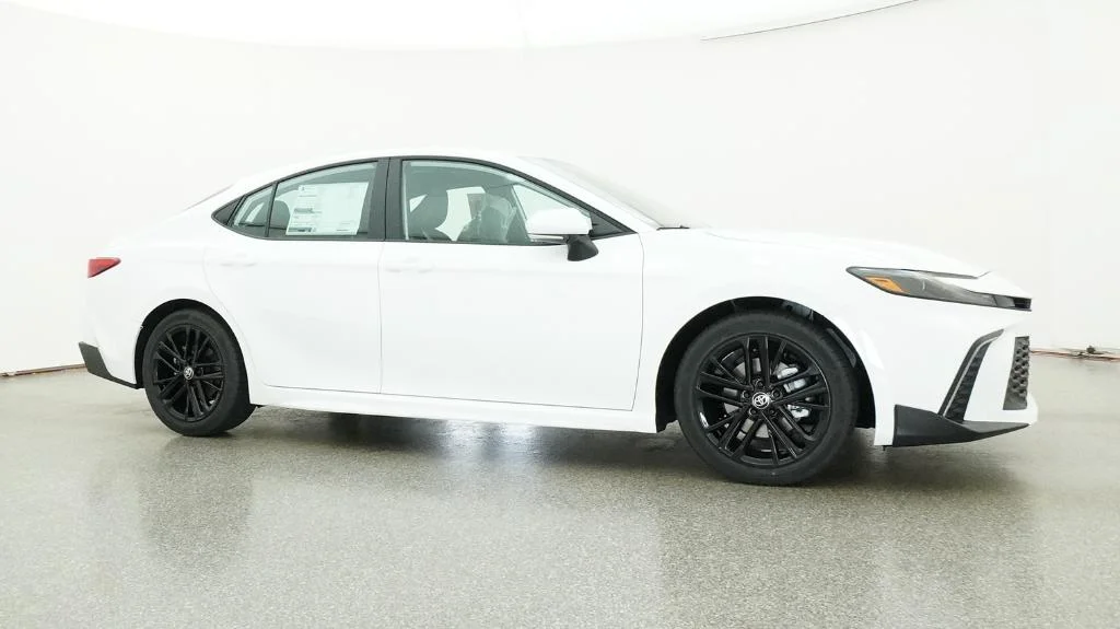 New 2026 Ice Cap Toyota SE image 3