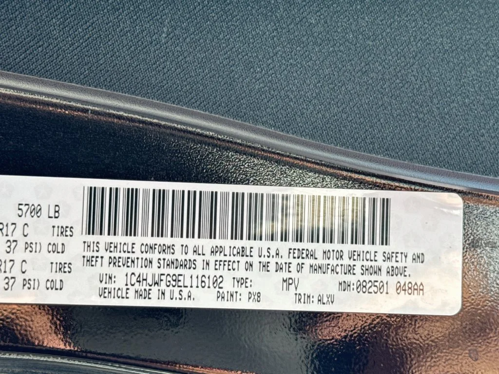 Used 2014 Black Jeep Unlimited Rubicon image 37