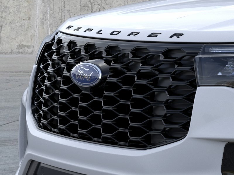 New 2026 Space White Metallic Ford ST-Line image 17