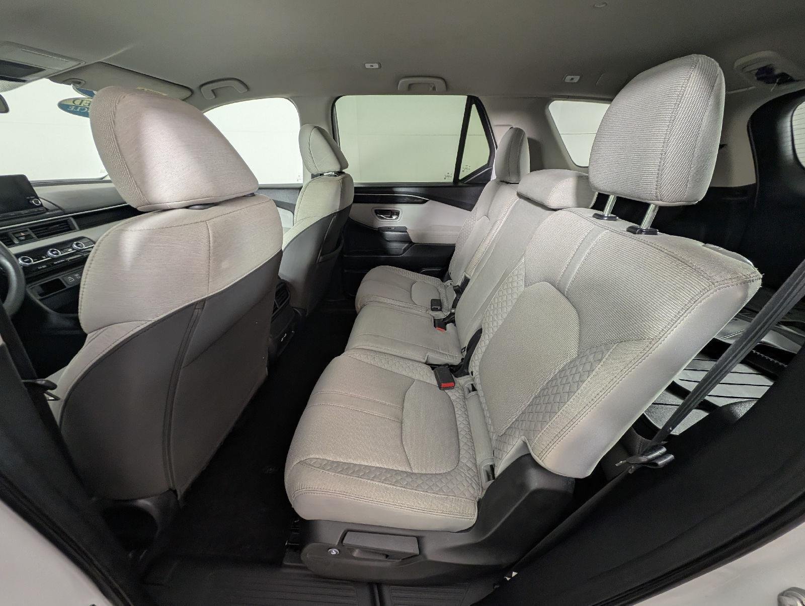 2023 Honda Pilot LX - Photo 27