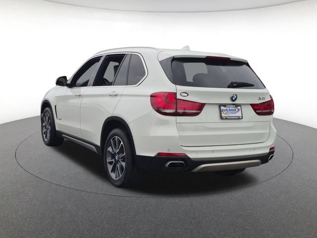 Used 2019 Black BMW M550i xDrive image 5