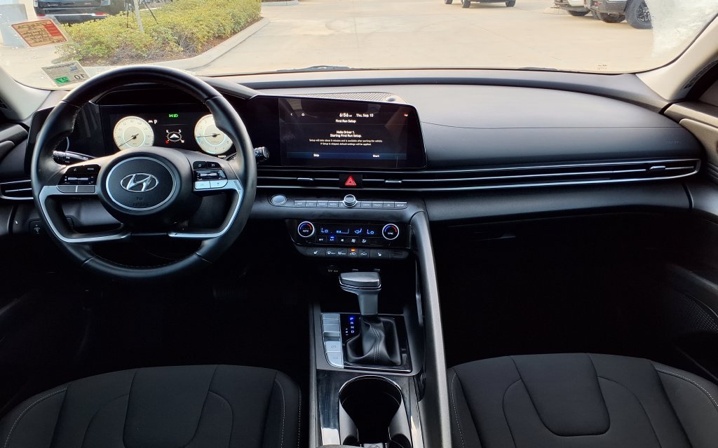 Used 2023 Silver Hyundai SEL image 22