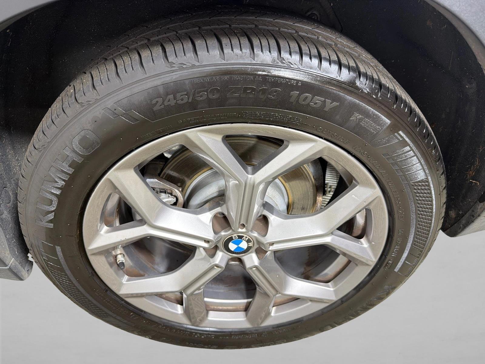Used 2022 Alpine White BMW sDrive30i image 22