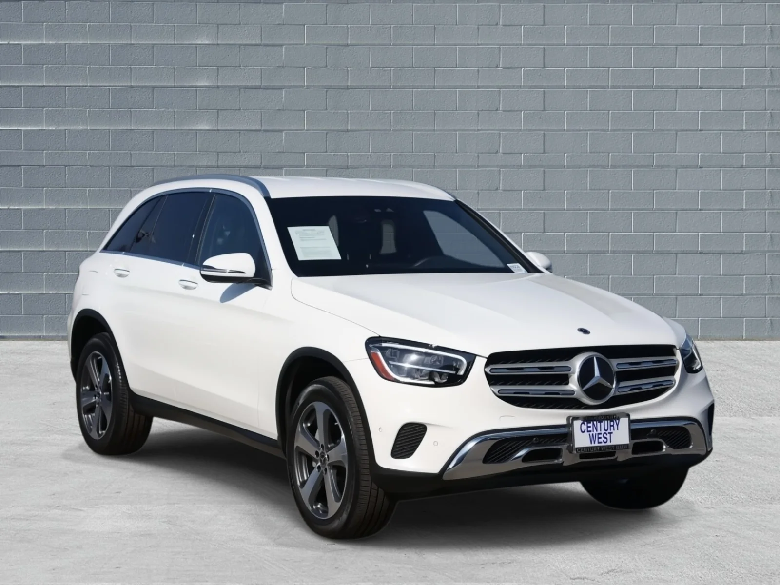 Used 2022 Polar White Mercedes-Benz GLC 300 4MATIC® SUV image 1