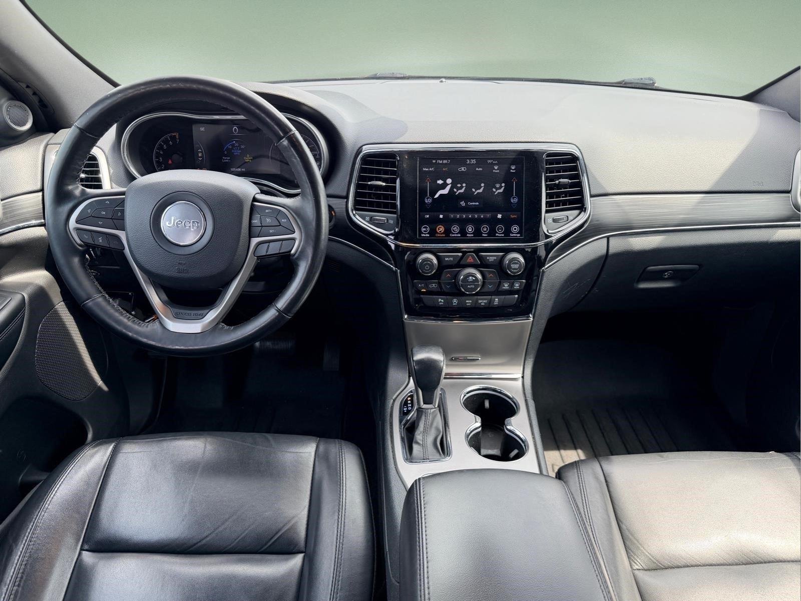 Used 2020 Diamond Black Crystal Pearlcoat Jeep Limited image 19