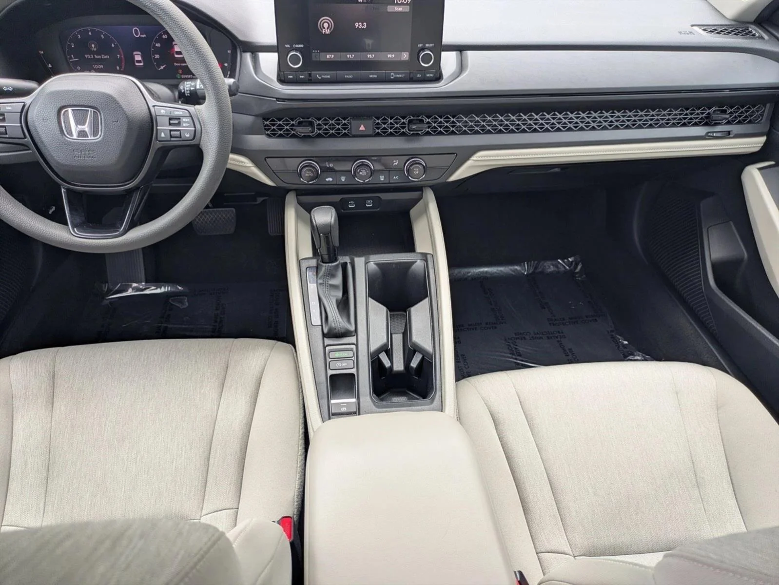 Used 2023 Platinum White Pearl Honda LX image 16