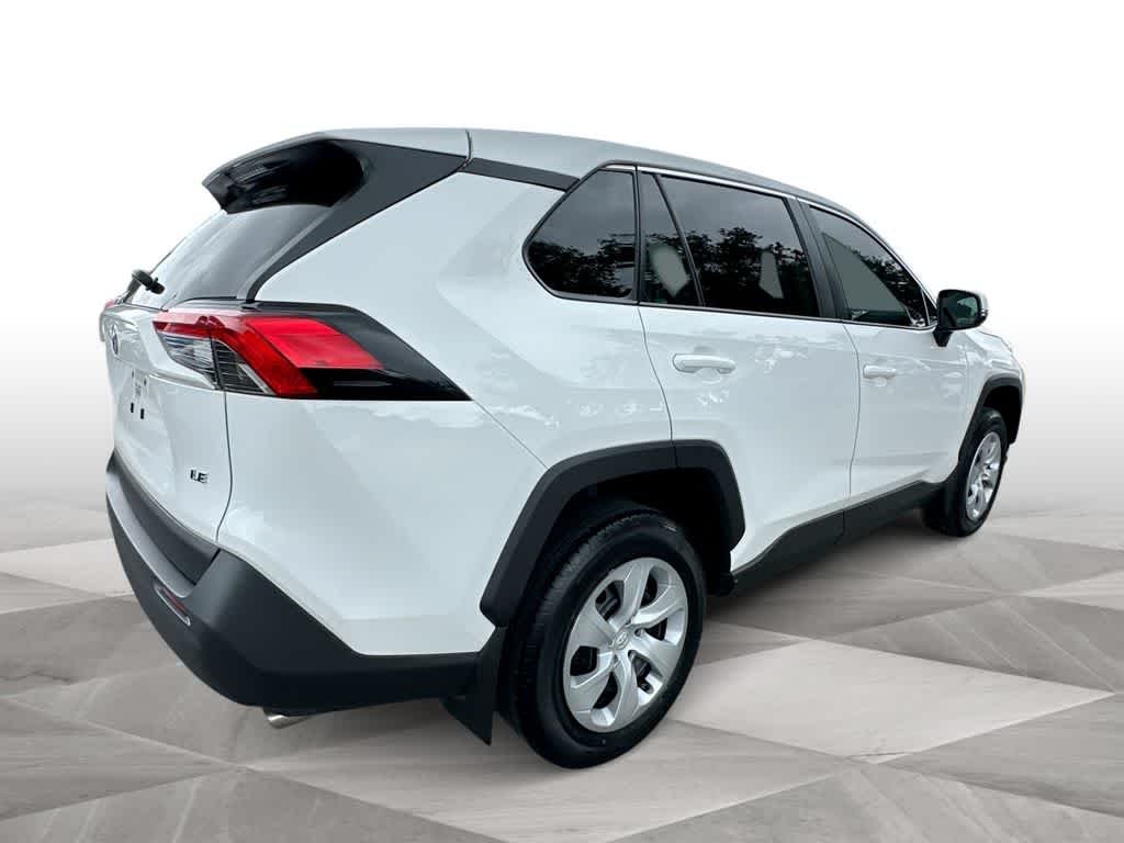 Used 2025 Ice Cap Toyota LE image 8
