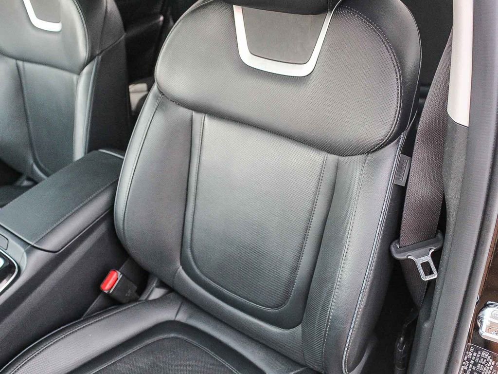 Used 2023 Black Hyundai Limited image 27