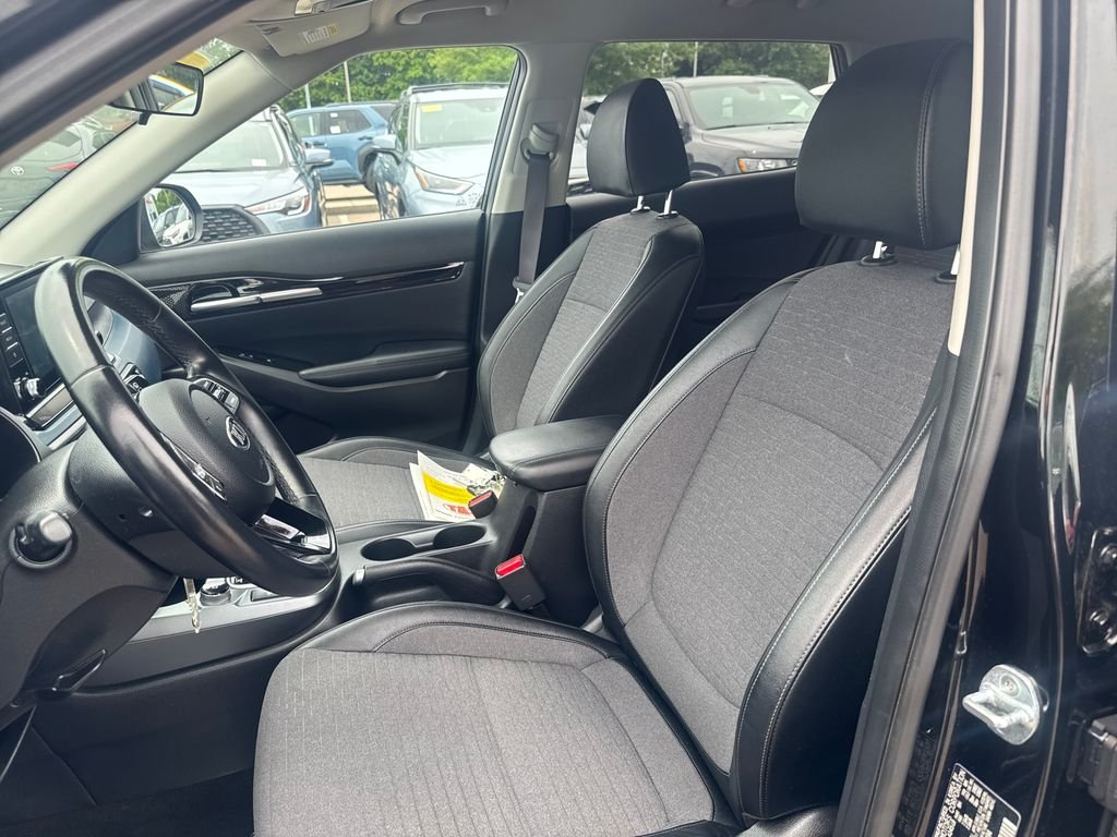 Used 2021 Black Kia S image 15