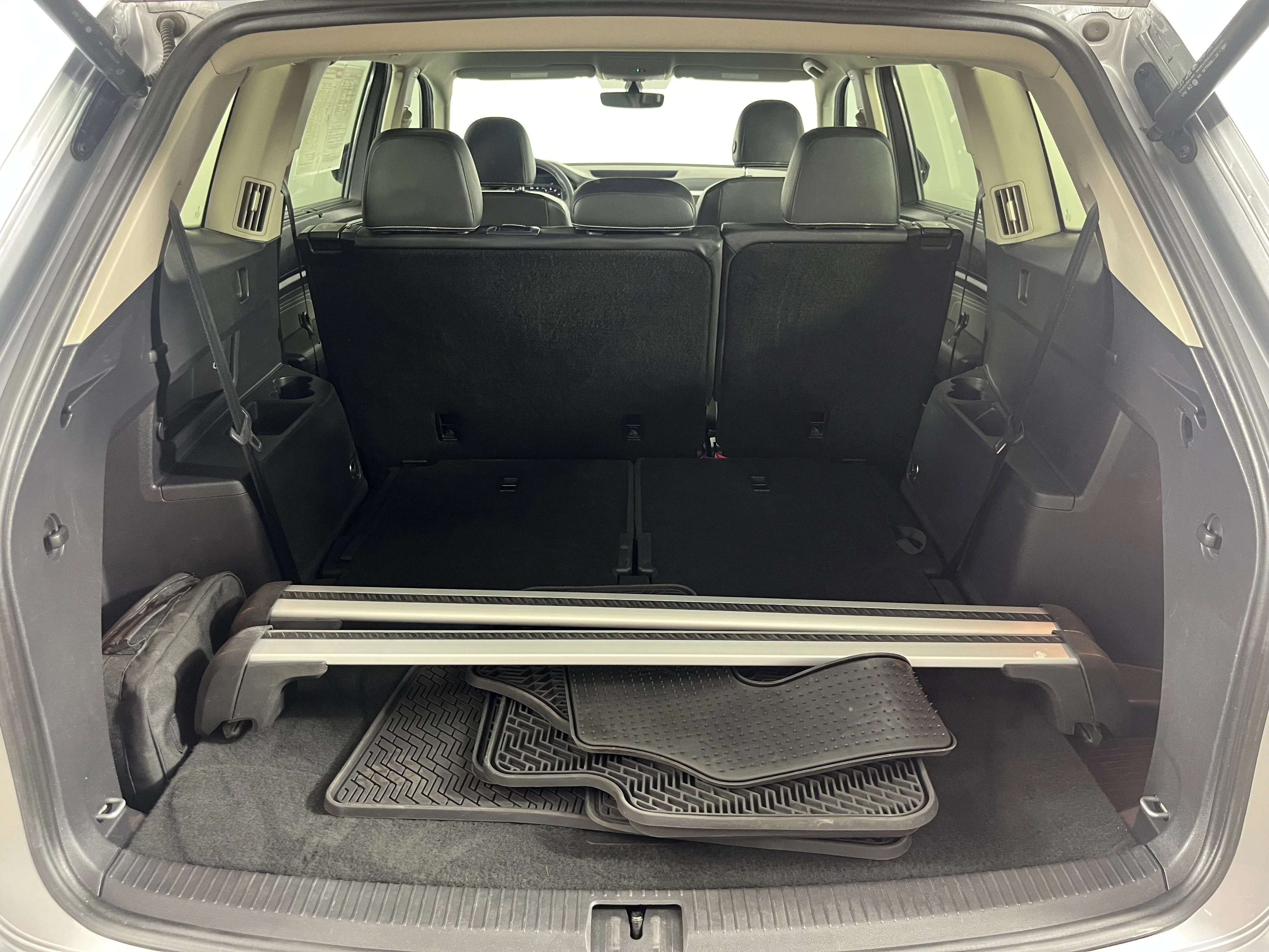 2023 Volkswagen Atlas SE w/Tech - Photo 29