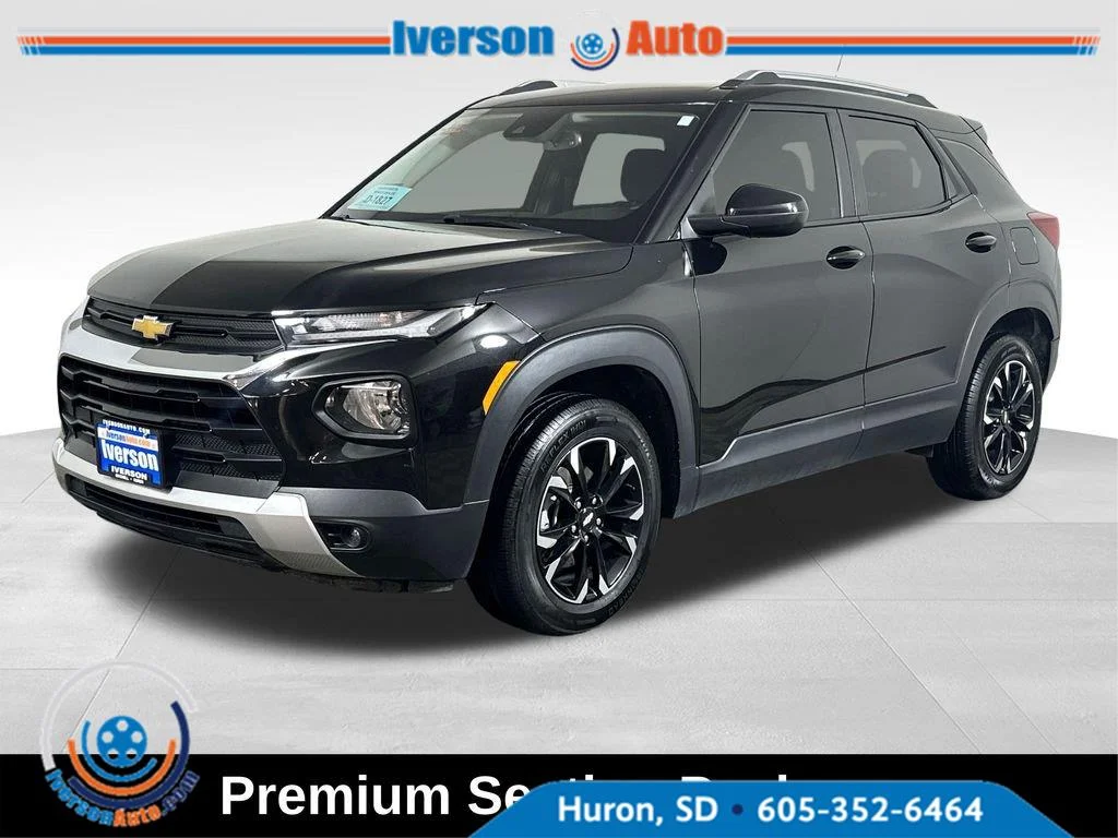 Used 2022 Mosaic Black Metallic Chevrolet LT image 6