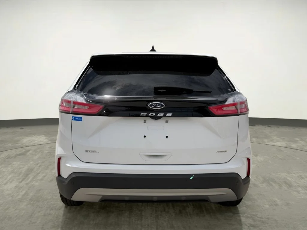 Used 2024 White Ford SEL image 6