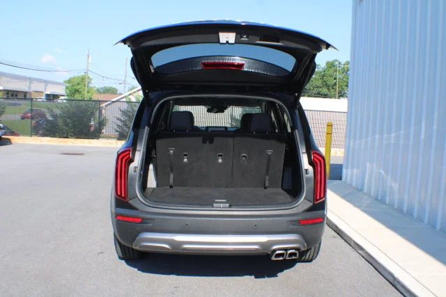 Used 2022 Ebony Black Kia EX image 16