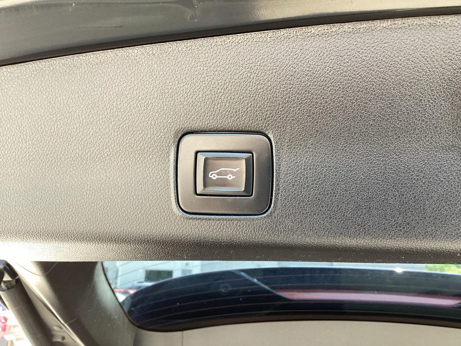 Used 2022 Mosaic Black Metallic Chevrolet LT image 8