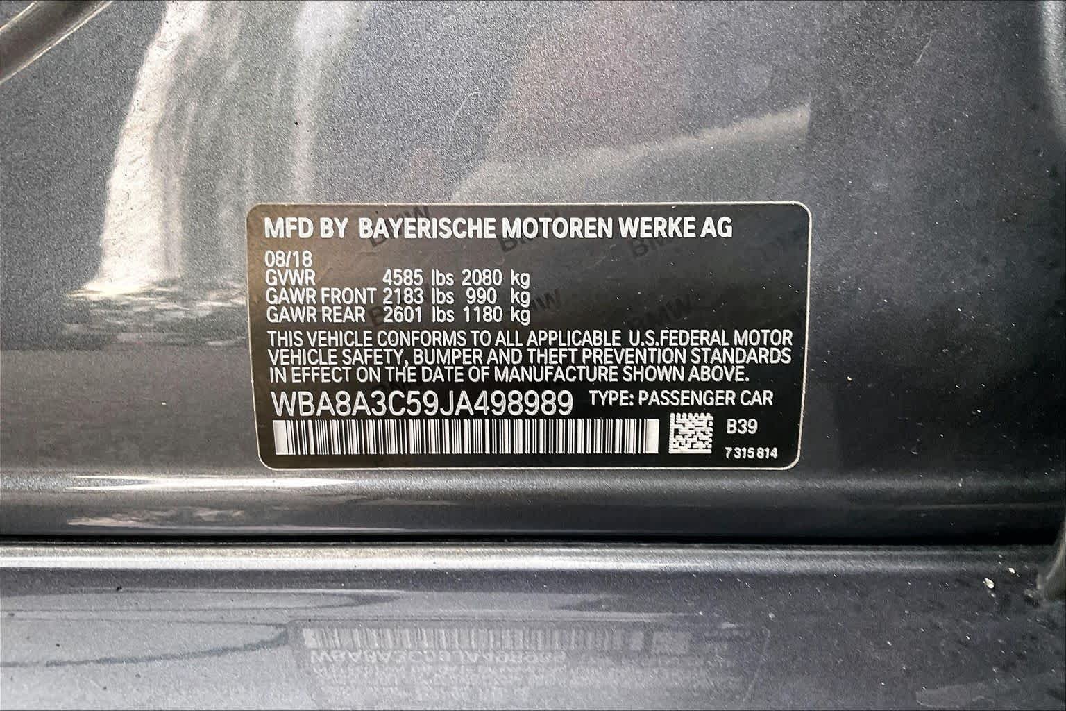 Used 2018 Mineral Gray Metallic BMW 320i xDrive image 37