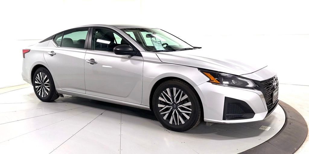 2024 Nissan Altima SV