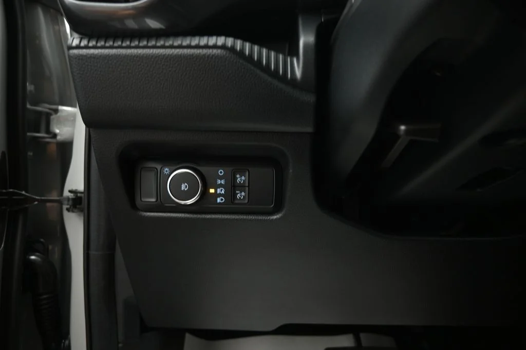 New 2026 Avalanche Ford Lariat image 9