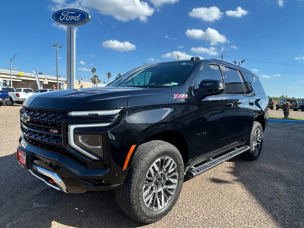 Used 2025 Black Chevrolet Z71 image 3