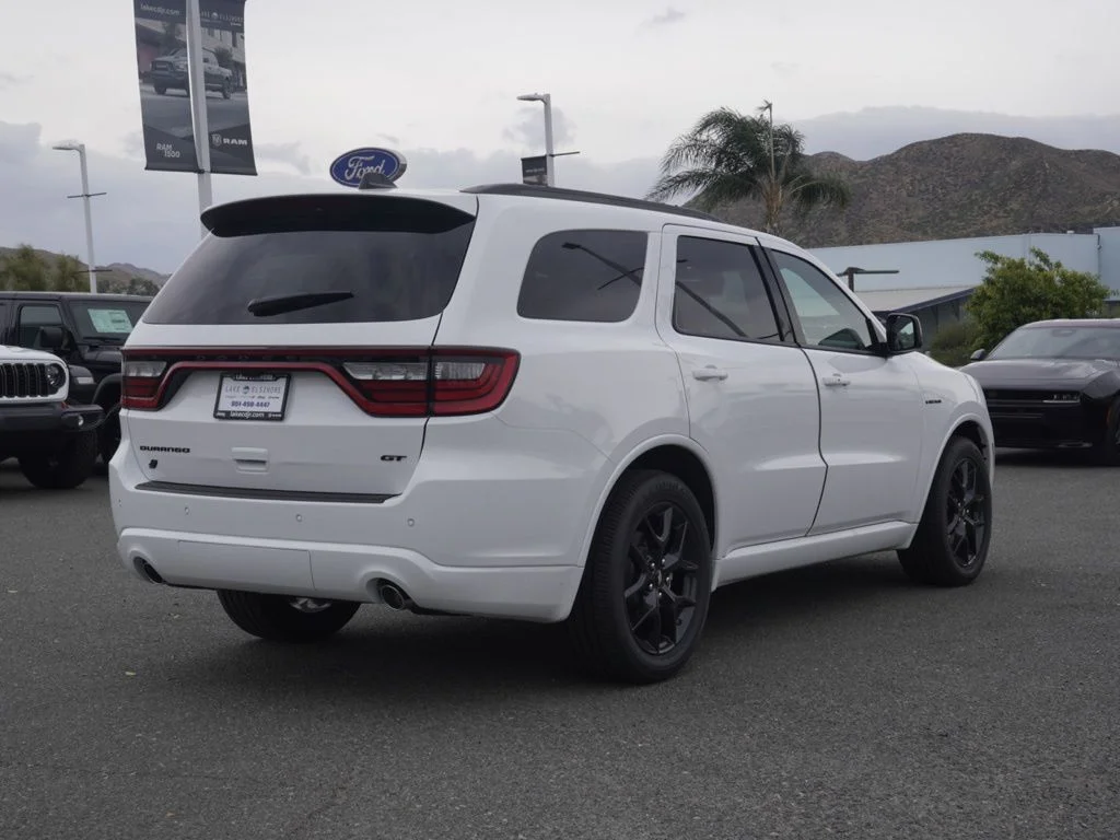 New 2026 White Knuckle Clear-Coat Exterior Paint Dodge GT HEMI V8 image 3