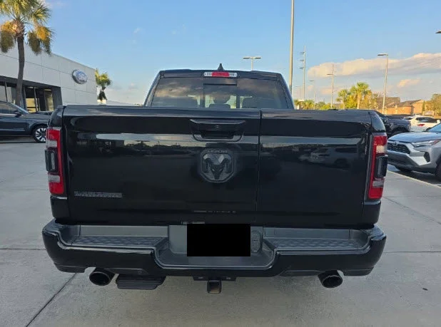 Used 2022 Diamond Black Ram Laramie image 8