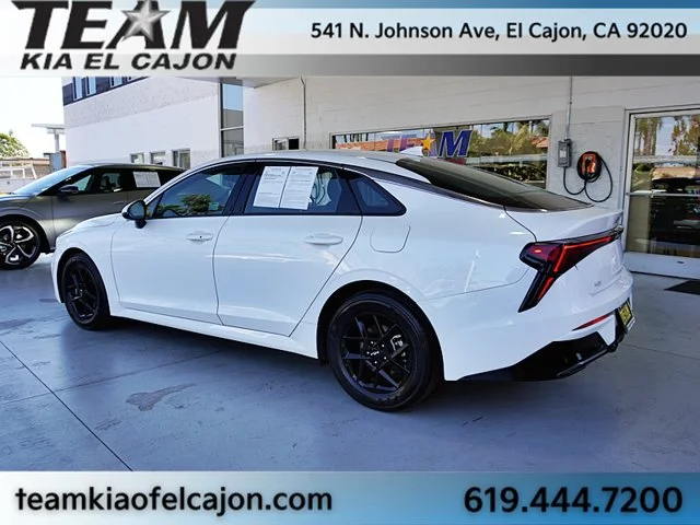Used 2025 White Kia LXS image 8
