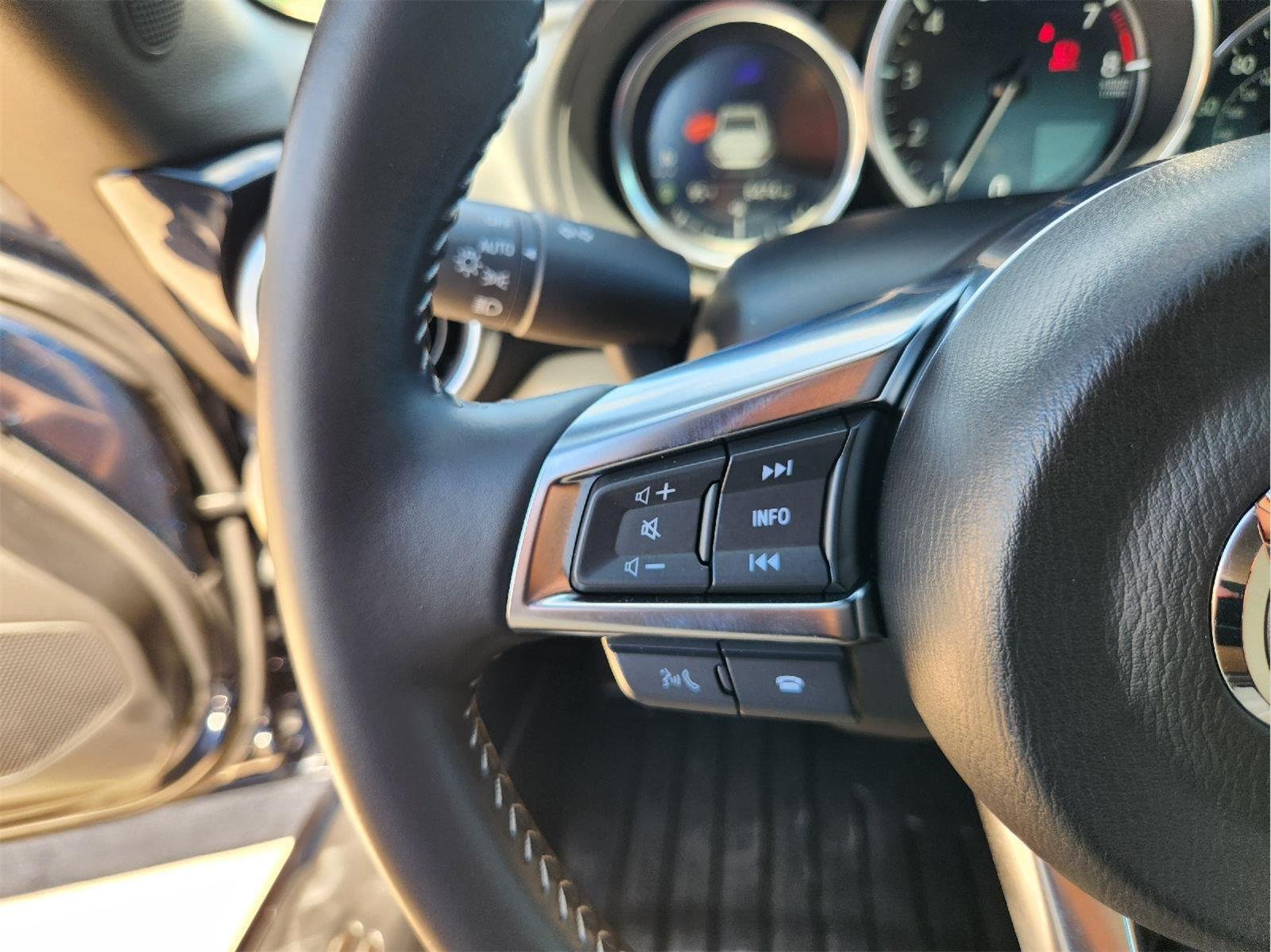 2025 Mazda MX-5 Miata RF photo 29 of 32