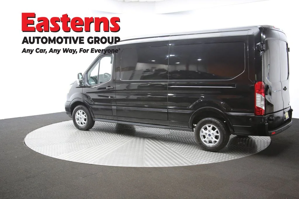 Used 2015 Black Ford Base image 60