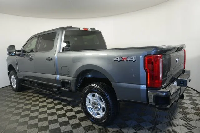New 2026 Carbonized Gray Metallic Ford F-250® XLT image 21