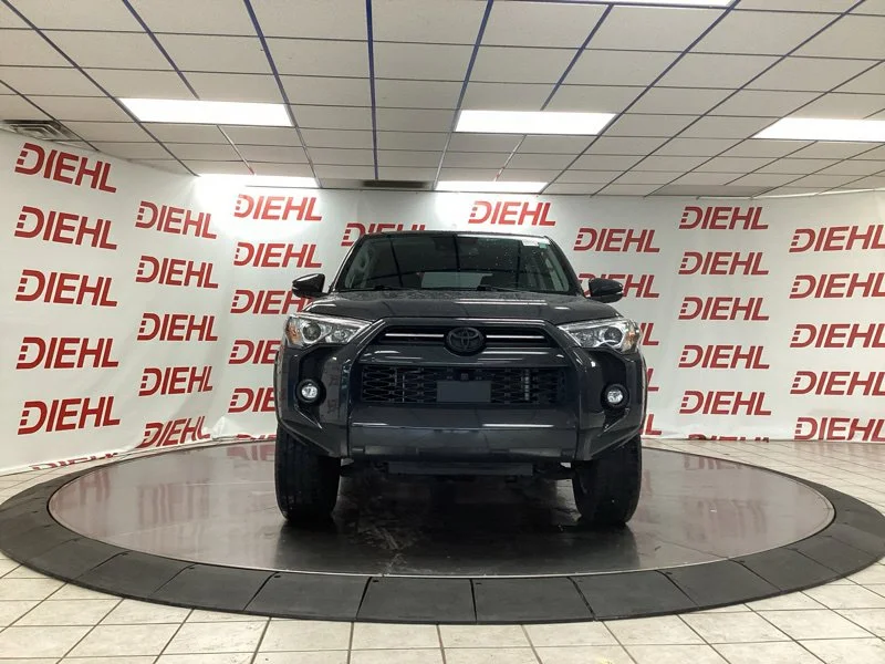 Used 2024  Toyota SR5 Premium image 2