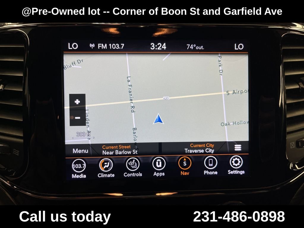 Used 2020  Jeep Laredo image 23