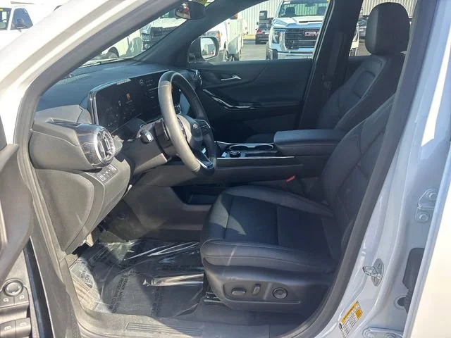 Used 2026 Summit White Chevrolet LT image 11