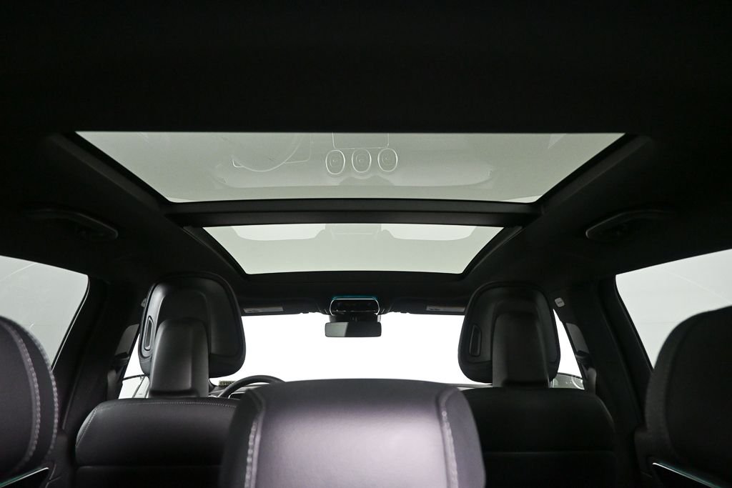 Certified Used 2026  Mercedes-Benz GLC 300 image 19