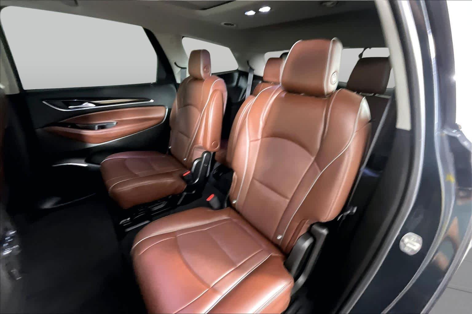 Used 2018 Includes Pitch Dark Night lower exterior accent color. Buick Avenir image 18