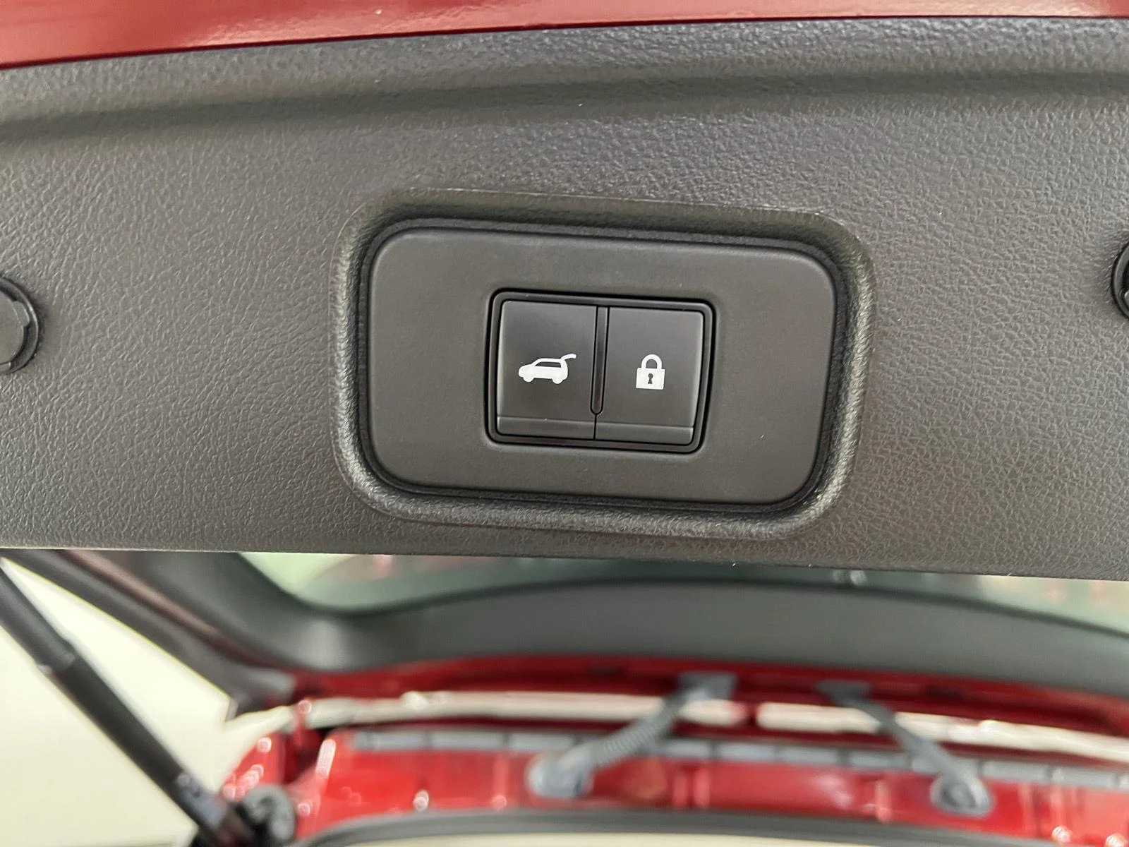 Used 2024 Scarlet Ember Nissan Platinum image 10