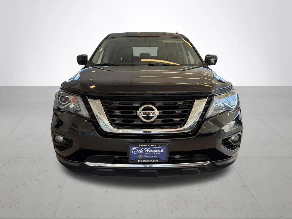 Used 2019 Black Nissan SL image 3