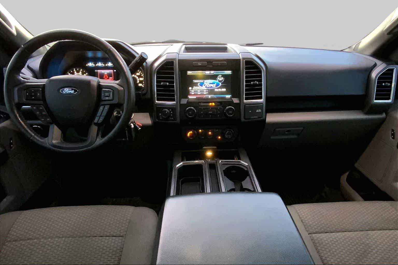 Used 2015 Magnetic Metallic Ford XLT image 14