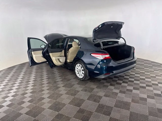 Used 2018 Blue Toyota LE image 16