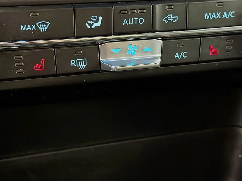 Used 2021 Black Ford XL image 23