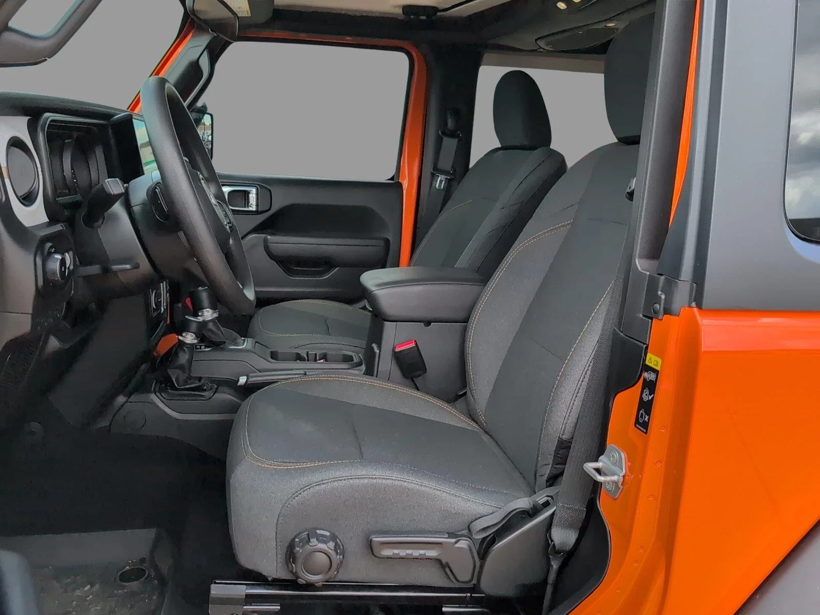 Used 2025 Joose Jeep Sport image 15