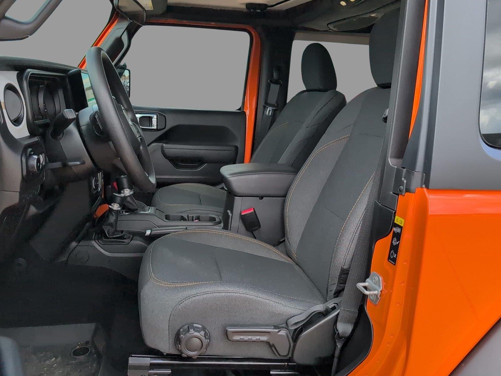 Used 2025 Joose Jeep Sport image 15