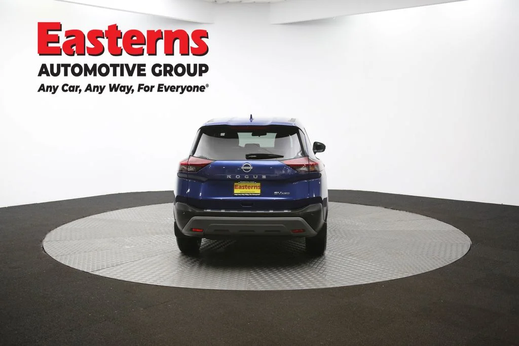Used 2022 Blue Nissan SV image 36