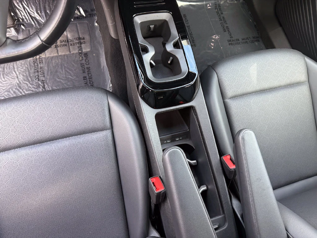 Used 2022  Volkswagen Pro S image 27