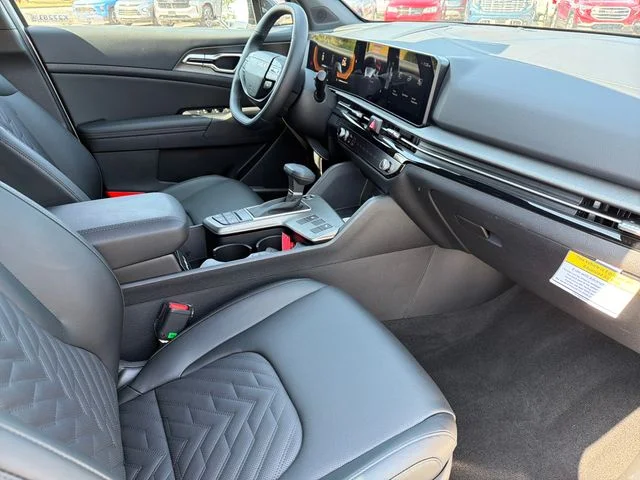New 2027 Glacial White Pearl / Black Ro Kia X-Line image 23