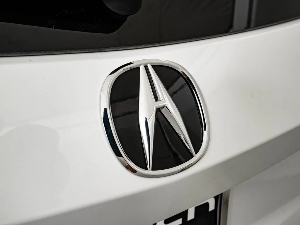 New 2026 Platinum White Pearl Acura SH-AWD image 18