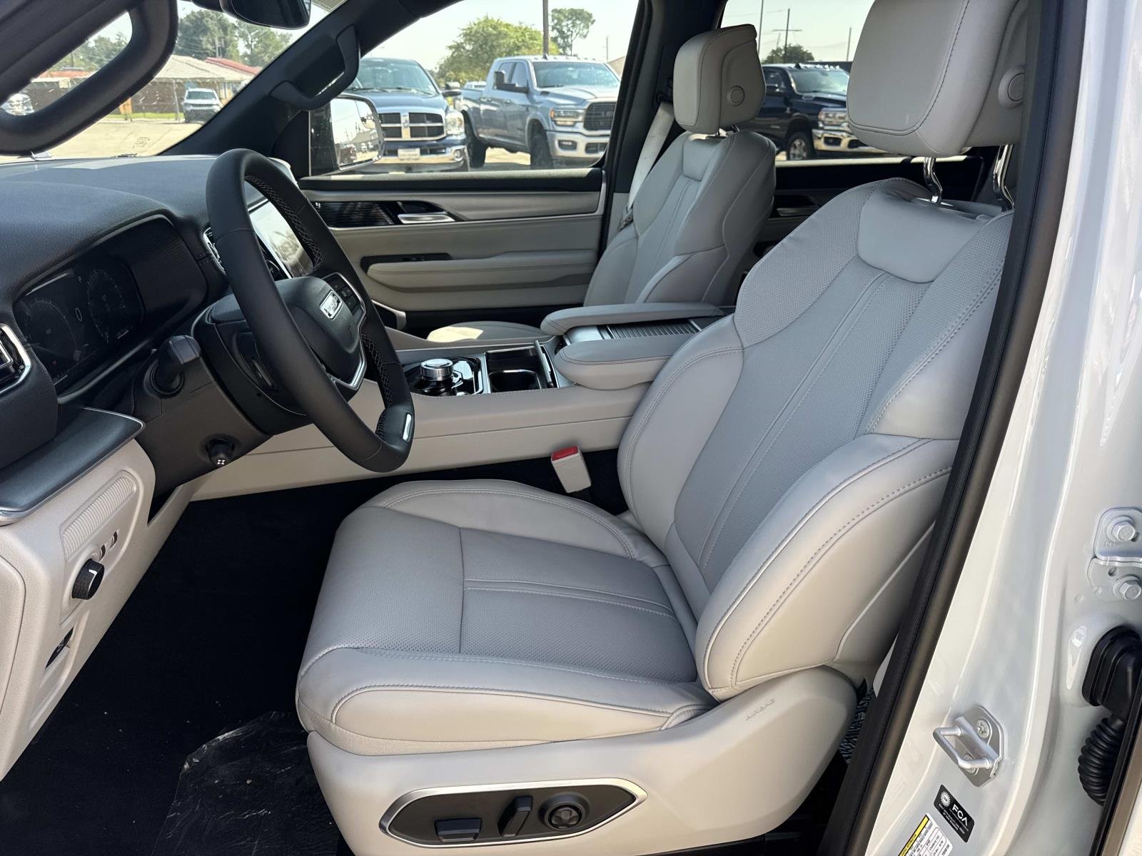 New 2026 Ghost Exterior Paint Jeep  image 8