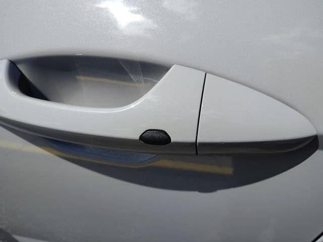 Used 2025 Gray Hyundai SEL image 9